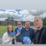 Kim-Alina von Wedelstädt, Leon Biallawons, Cedric Santowski und "Julian" beim Wahlkampf in Altenbochum